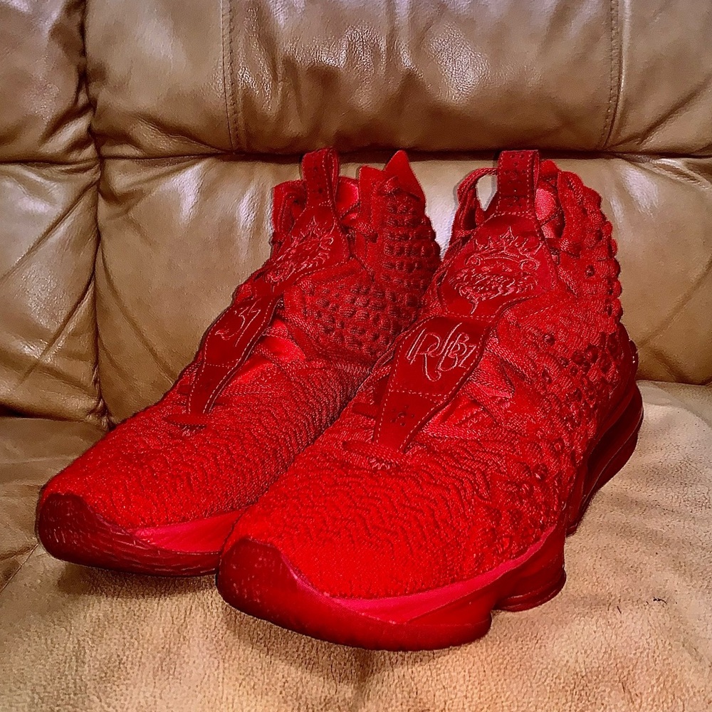 Lebron 17 Red Carpet